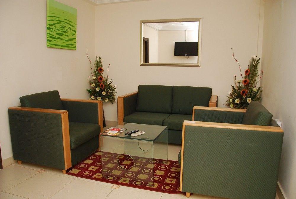 Airport West Hotel Аккра Екстер'єр фото